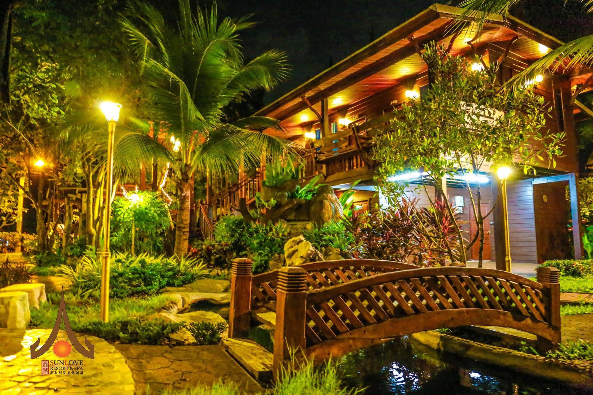 Sunlove Resort And Spa - Grand View Nakhon Pathom Dış mekan fotoğraf